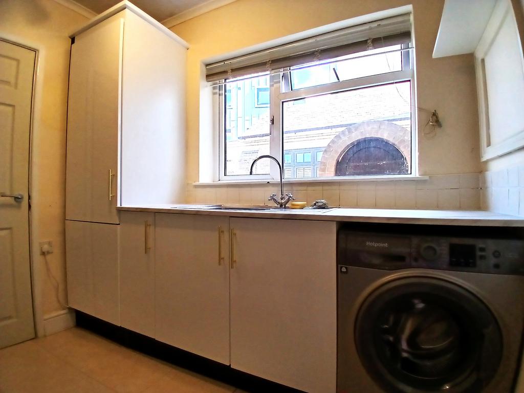 Kitchen (1)