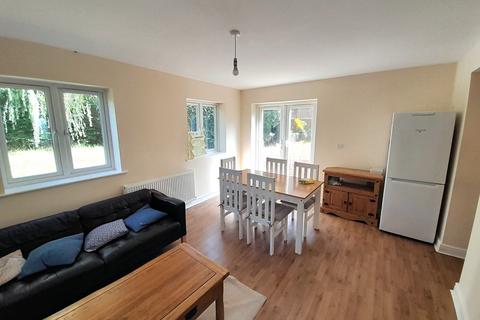 5 bedroom semi-detached house to rent, CLOSE TO UEA ALL BEDROOMS EN SUITE