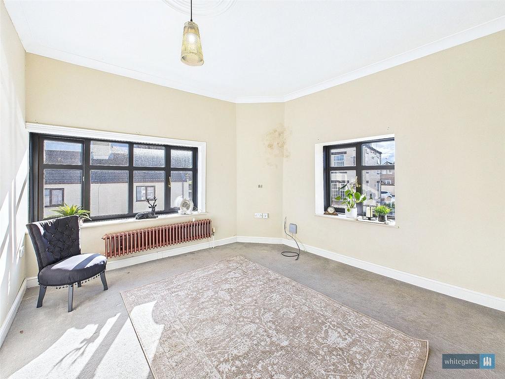 Living Room/Bedroom