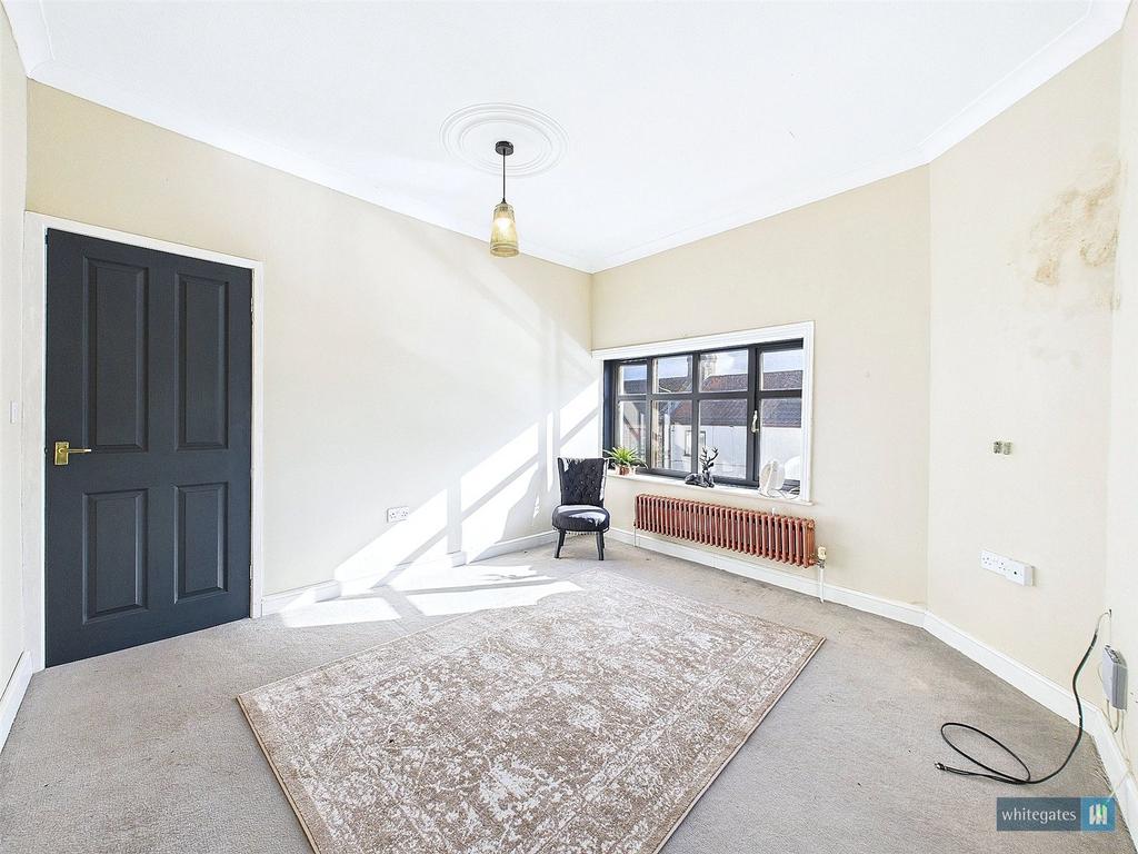 Living Room/Bedroom