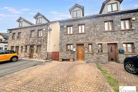 undefined, Marian Close, Tredegar