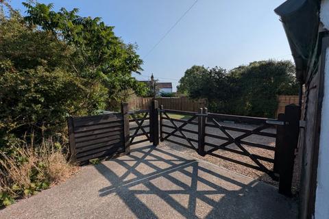 5 bedroom house to rent, Newport Road, Cowes, Isle of Wight