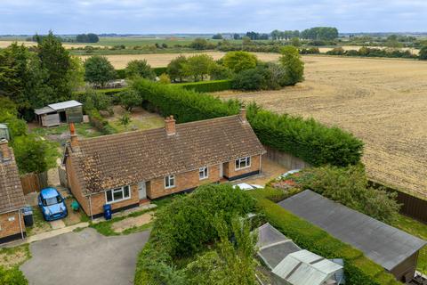 undefined, Pingle Bank, Holme, PE7