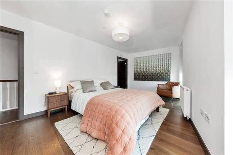 Flat 602, 4 Station Square, Cambridge, CB1 2GE