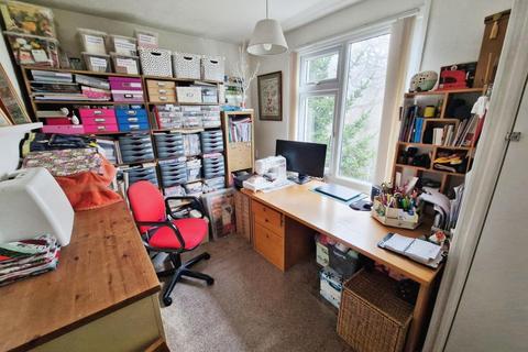51 Carlyon Gardens, Exeter, EX1 3AG
