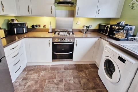 51 Carlyon Gardens, Exeter, EX1 3AG