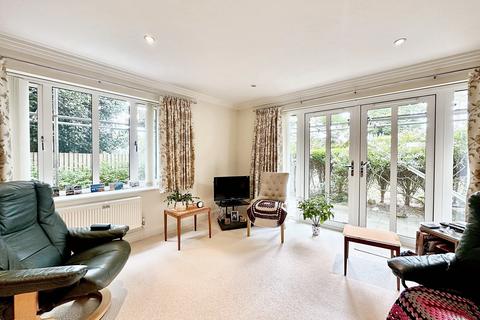 2 bedroom flat for sale, Canford Cliffs