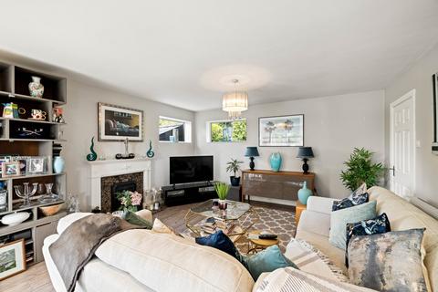 Suilven Egerton Road, Dover, CT16 3AG
