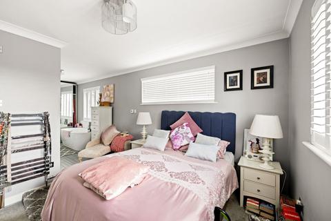 Suilven Egerton Road, Dover, CT16 3AG