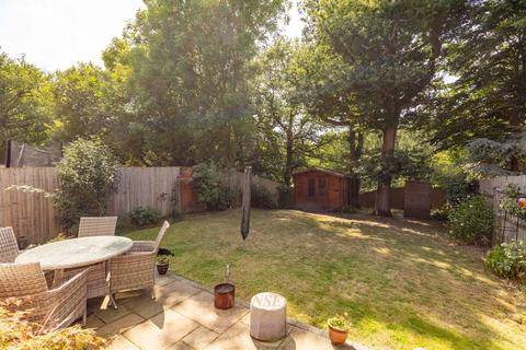 17 Beckford Way, Maidenbower, Crawley, RH10 7LT