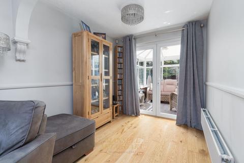 17 Beckford Way, Maidenbower, Crawley, RH10 7LT