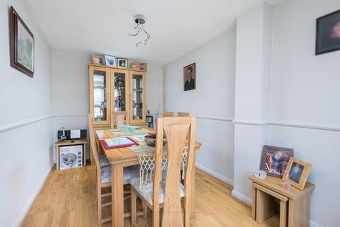 17 Beckford Way, Maidenbower, Crawley, RH10 7LT
