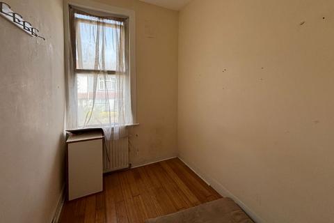 53a Victoria Road, Southall, UB2 4EE