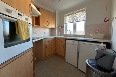 1 bedroom flat for sale, Beechwood Avenue, Deal, CT14
