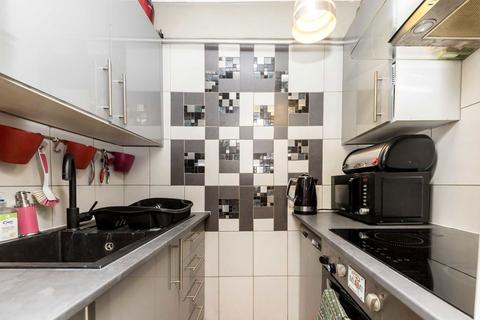 1 bedroom flat for sale, Shepherds Bush Green, London W12