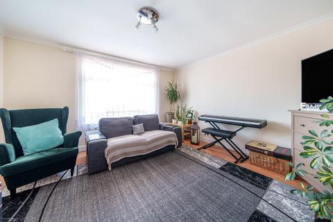 undefined, Queensway, Maidenhead, SL6