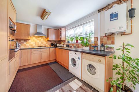 undefined, Queensway, Maidenhead, SL6
