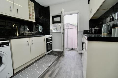 3 bedroom terraced house for sale, Palmers Grove, Birmingham B36