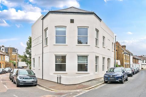 Park Road, Hampton Wick, KT1