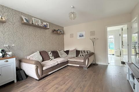 3 bedroom semi-detached house for sale, Birdwood Crescent, Bideford EX39
