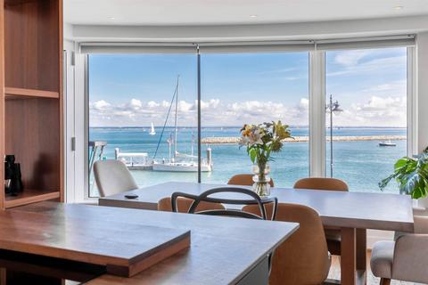 2 bedroom apartment for sale, Cowes, Isle of Wight