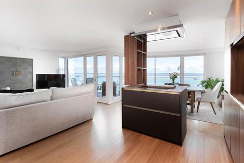 2 bedroom apartment for sale, Cowes, Isle of Wight