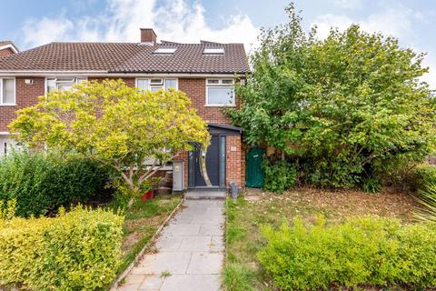 undefined, Lynton Close, Isleworth, TW7