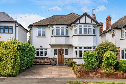 undefined, Carleton Avenue, Wallington