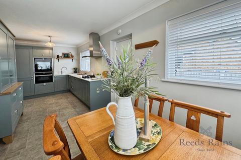 15 Springfield Drive, Barlby, Selby, YO8 5JN