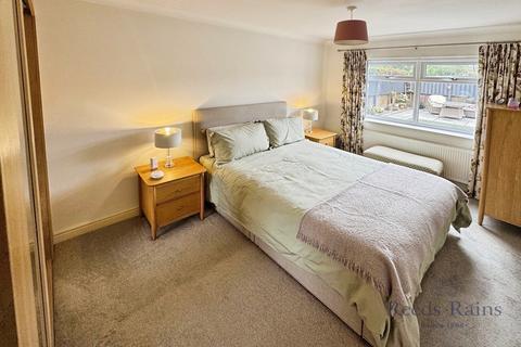 15 Springfield Drive, Barlby, Selby, YO8 5JN