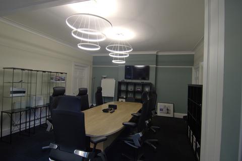 Office to rent, Bird St Lichfield WS13 6PY