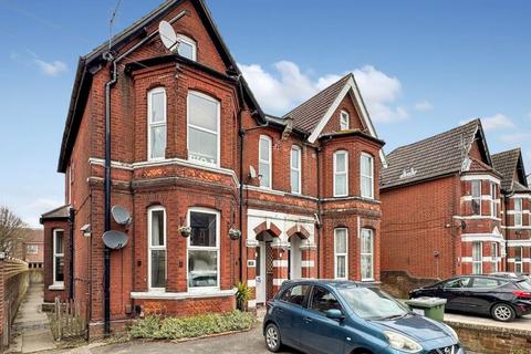 1 bedroom apartment for sale, 30 Landguard Road, Southampton, Hampshire, SO15 5DJ
