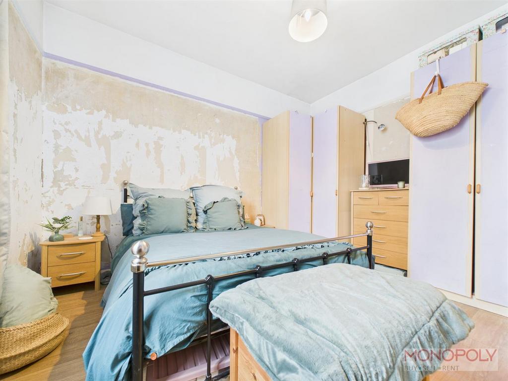 CAM03815 G0-PR0327-STILL016.jpg