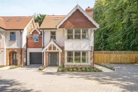 4 bedroom link detached house for sale, Beech Hill Road, Sunningdale