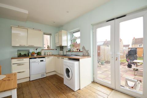 2 bedroom end of terrace house for sale, Chessington Avenue, Bristol