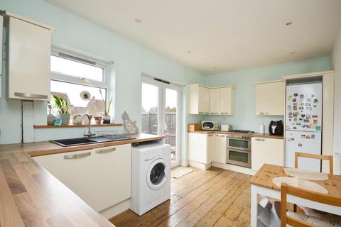 2 bedroom end of terrace house for sale, Chessington Avenue, Bristol