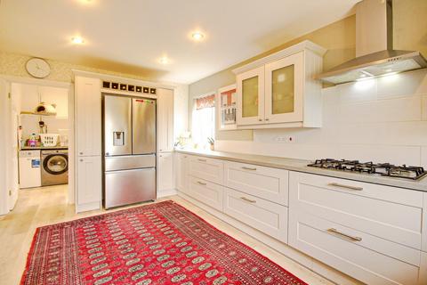 4 bedroom detached house for sale, Hill End Road, Twyning, Tewkesbury, GL20