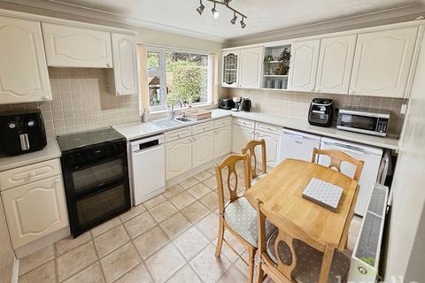 4 bedroom detached house for sale, Chelmer Close, North Hykeham LN6