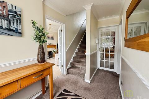 4 bedroom detached house for sale, Chelmer Close, North Hykeham LN6