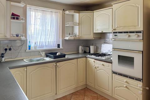 3 bedroom end of terrace house for sale, Masefield Road, Penarth