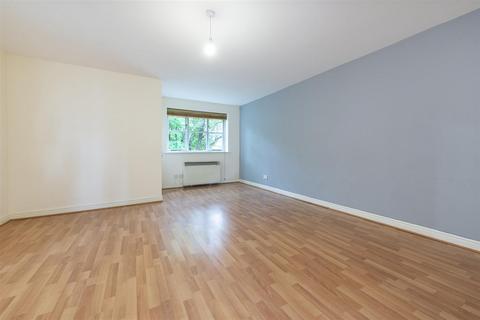 2 bedroom flat for sale, Vanderville Gardens, London