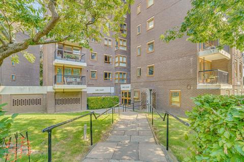 undefined, Gipsy Lane, London SW15