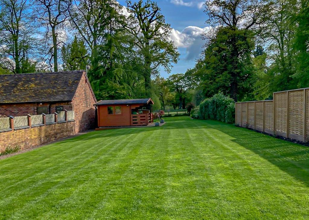 Wentworth Barn-2.jpg