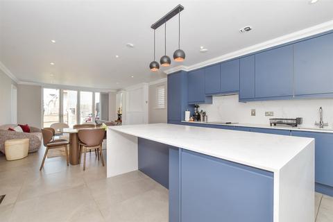 5 bedroom detached house for sale, High Road, Chigwell, Essex
