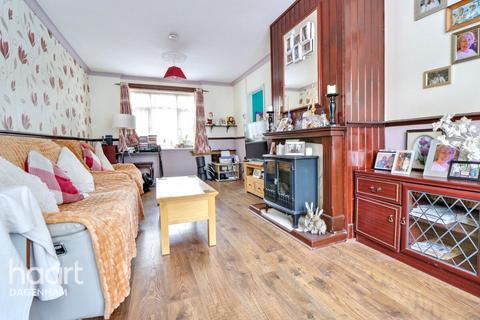 3 bedroom terraced house for sale, Crouch Avenue, Barking