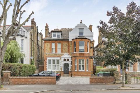 2 bedroom flat for sale, Madeley Road, London W5