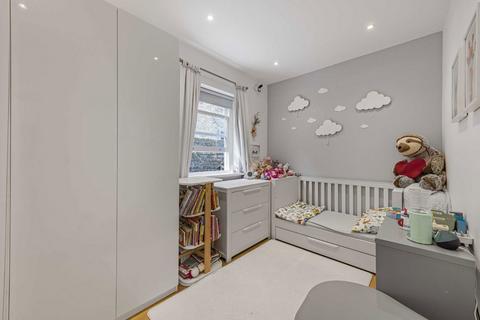 2 bedroom flat for sale, Madeley Road, London W5