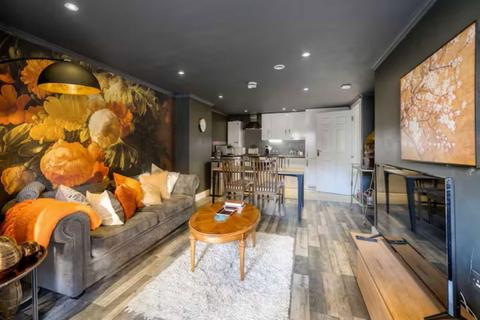2 bedroom flat for sale, Greyhound Road, London W14