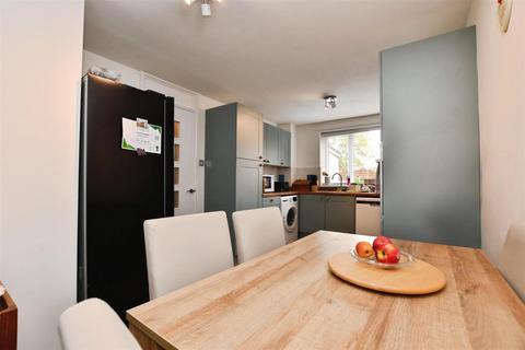 35 Amberley Close, Bransholme, Hull, HU7 6BE