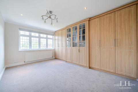 undefined, Lynkay, Lambs Lane North, Rainham